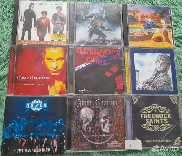 Коллекция cd дисков рок музыки