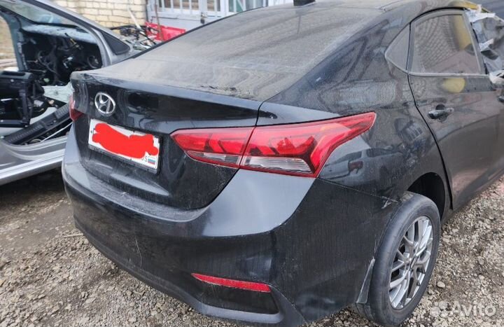 69200H5000 багажник Hyundai Solaris 2 черный бу