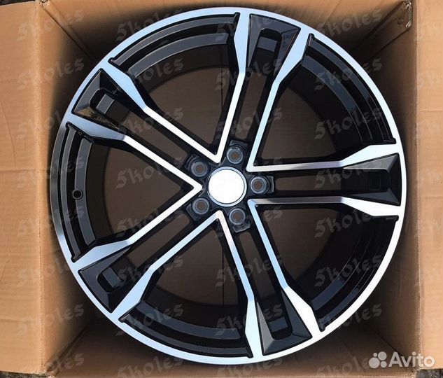 Литые диски R22 на Audi Q8 Q7