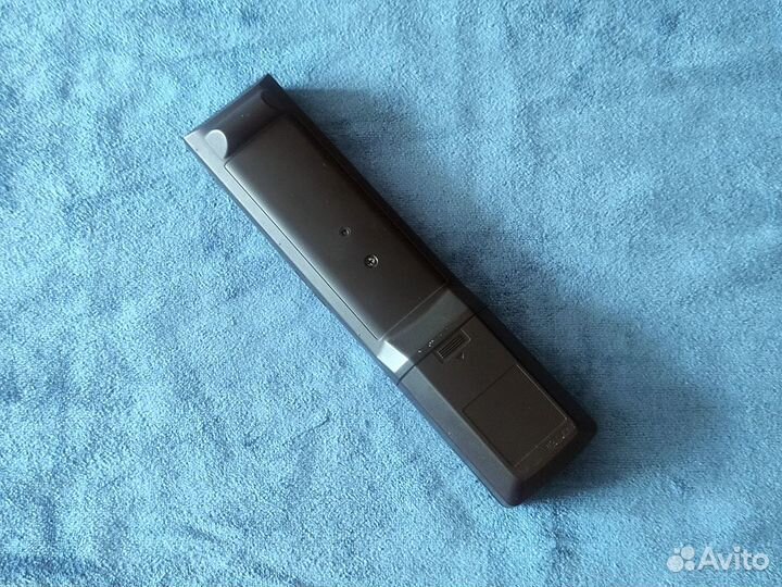 Оригинальные пульты ду Hitachi RM748E и RM777EM