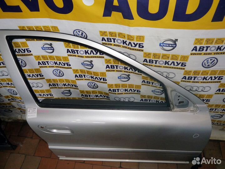 Дверь передняя правая Вольво S60 XC70 Серебро