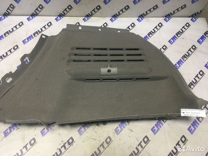 Обшивка багажника правая Рено Сценик 2