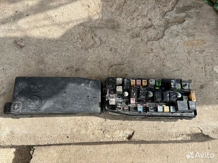 Блок предохранителей Chevrolet Captiva