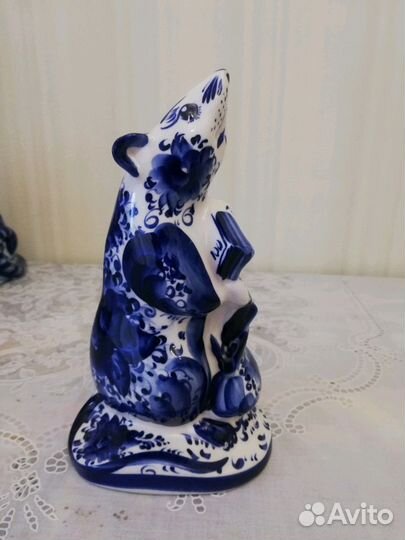 Гжель, коллекционная фигурка мышь 24 см