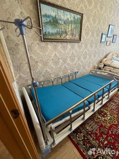 Медицинская кровать