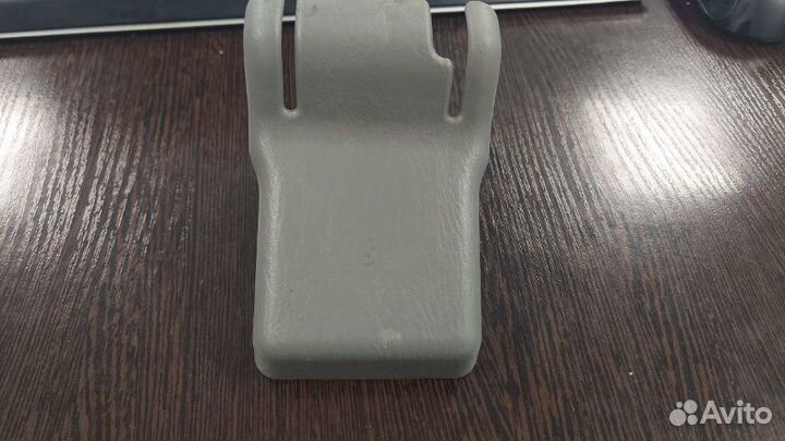 Заглушка сиденья Toyota Land Cruiser 100