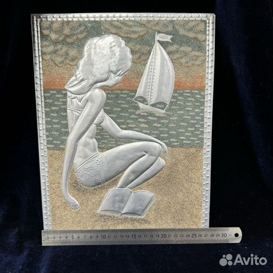 Настенное панно чеканка девочка С книжкой СССР