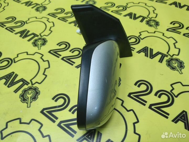 Зеркало заднего вида переднее правое Toyota