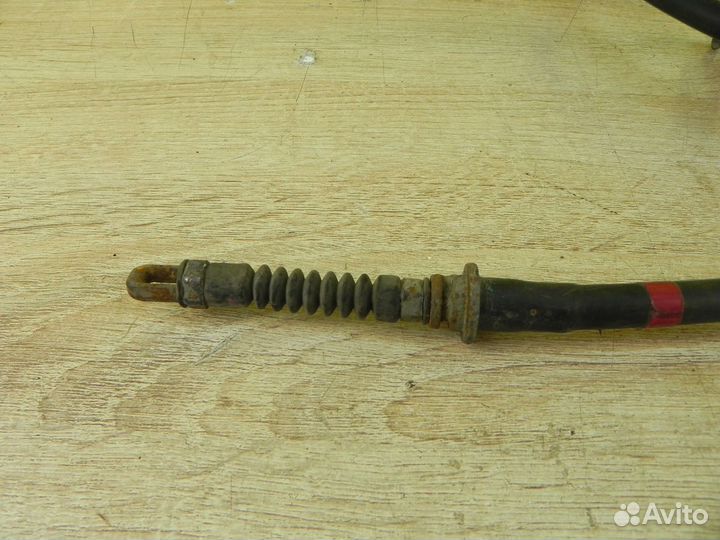 Hyundai Solaris Трос ручника