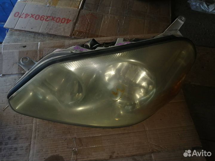 Фара правая Toyota Mark II GX110