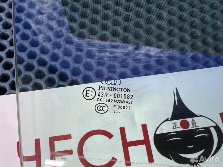 Стекло двери передней правой audi Q7 4L 7г