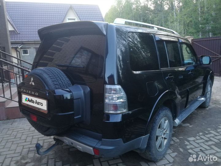 Mitsubishi Pajero 3.2 AT, 2007, 277 777 км