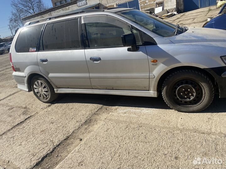 В разборе Mitsubishi chariot grandis 2.4 4g64