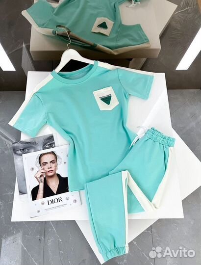 Костюм спортивный женский