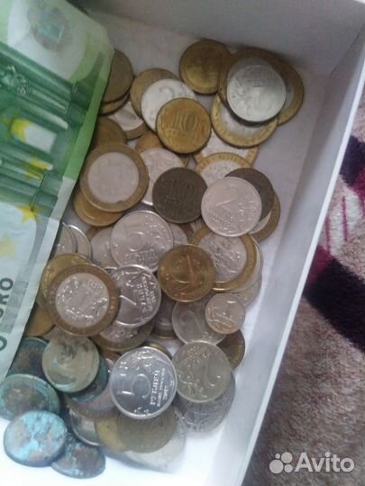 Юбилейные монеты