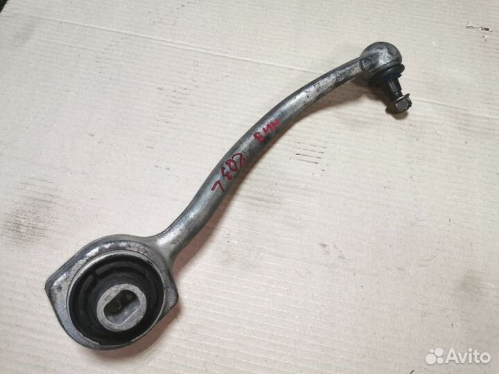 Рычаг передний левый нижний на Mercedes W203