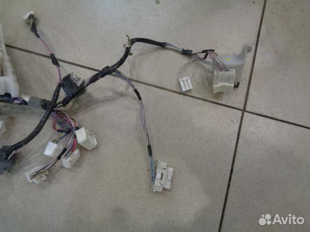 Проводка салона Toyota Yaris 2005-2011