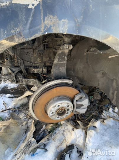 Передний левый кулак бмв g30 xdrive