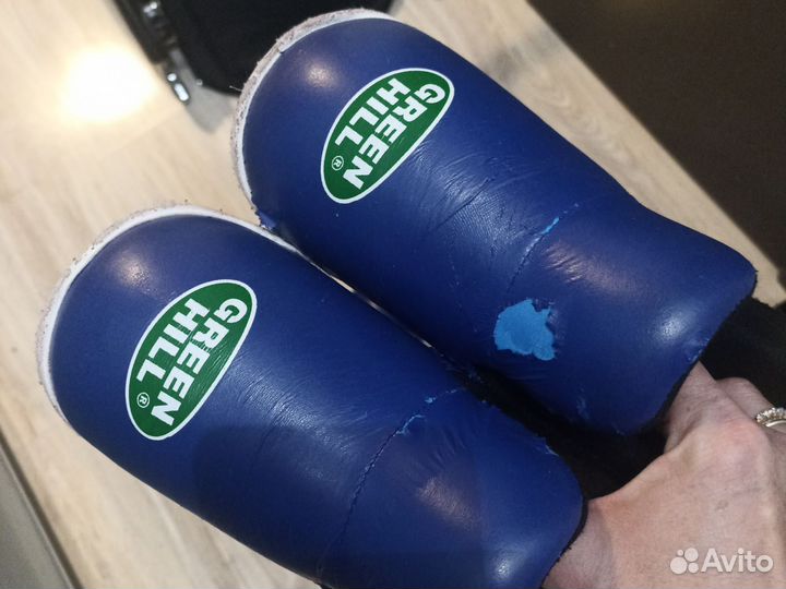 Защита голени, фути и перчатки