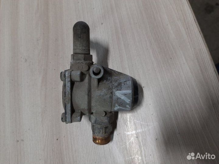 Клапан ограничения давления Volvo Fh12