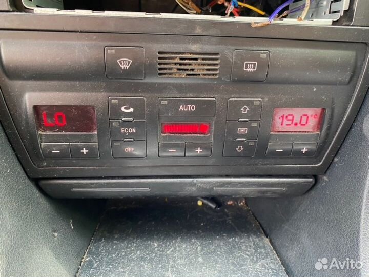 Блок управления климат-контролем Audi A6 C5 2.4