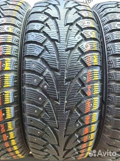 Hankook Winter I'Pike 215/65 R17 98T