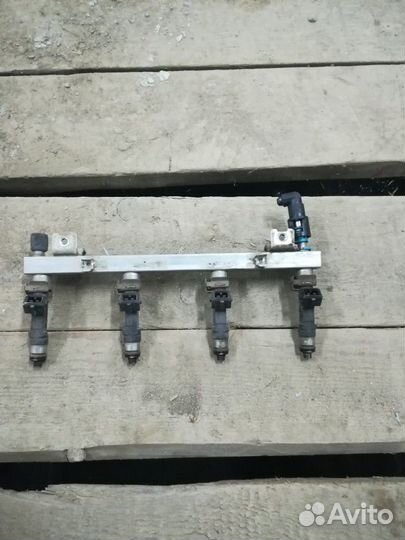 Топливная рейка Опель Корса Д 2008