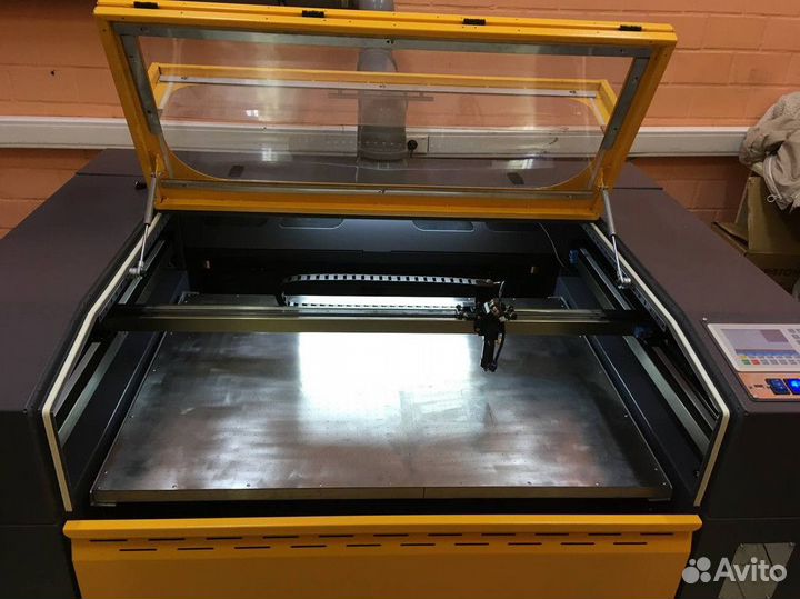 Станок лазерной резки TauLaser поле 1000х700 мм