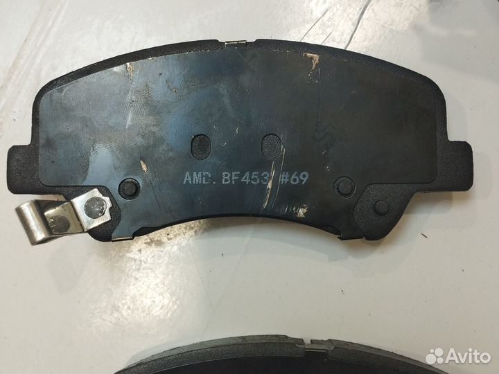 Колодки дискового тормоза (с пластиной)