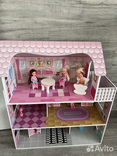 Домик кукольный