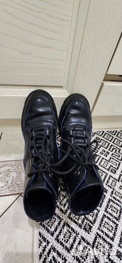 Фабричные кожаные ботинки Юничел