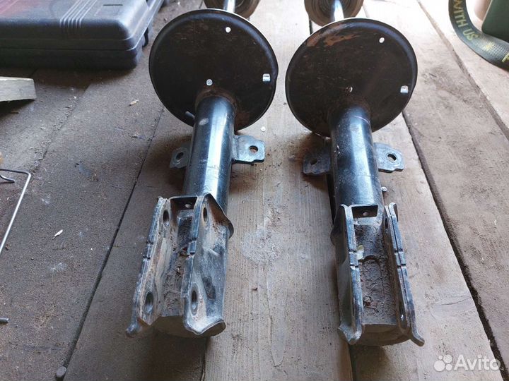 Стойки на renault duster