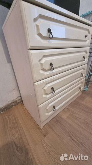 Спальный гарнитур массив