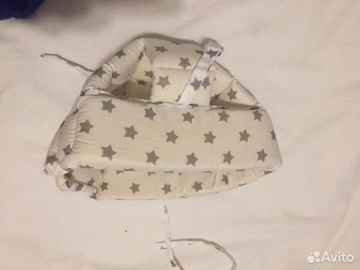 Противоударная шапка-шлем и наколенники 2 пары