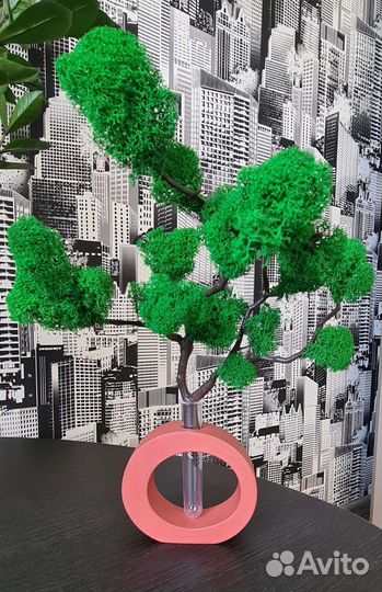 Ваза из гиспа с деревом