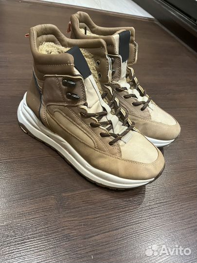 Кроссовки зимние