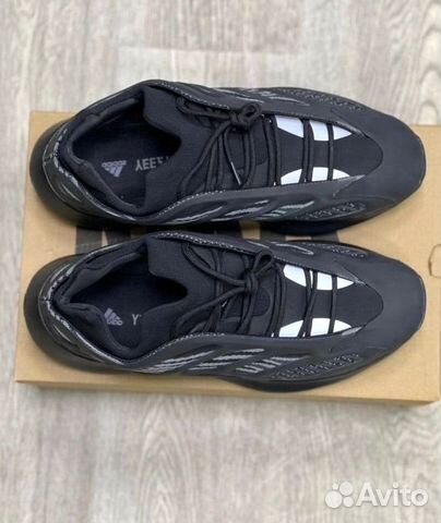 Adidas Yeezy Boost 700 v3 черные