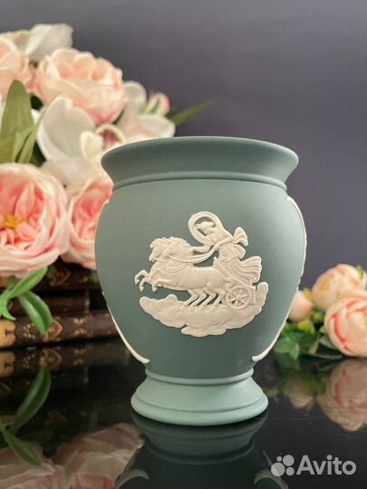 Вазочка wedgwood бисквмт