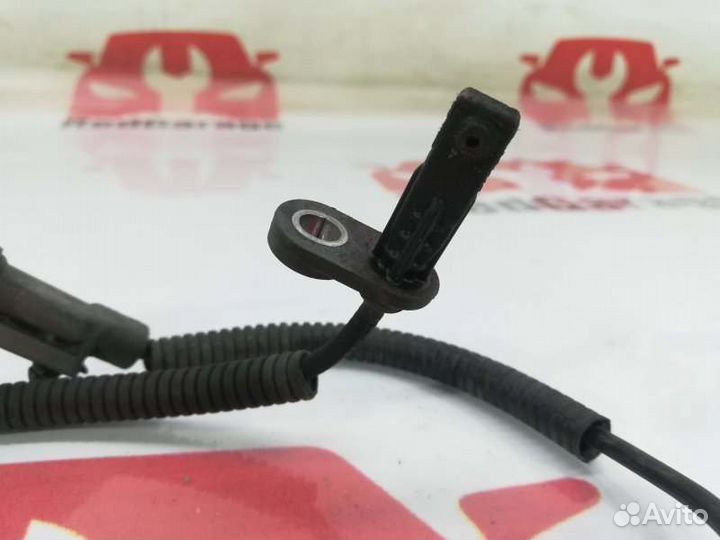 Датчик abs задний левый Jeep Grand Cherokee WK2