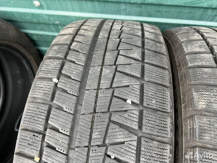 Bridgestone Blizzak Revo 969 225/50 R17