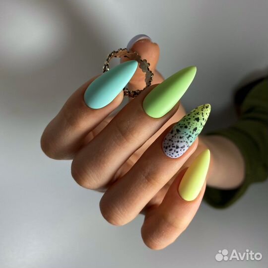 Маникюр и педикюр с покрытием гель-лак