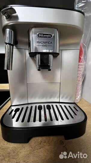 Кофемашина delonghi magnifica evo