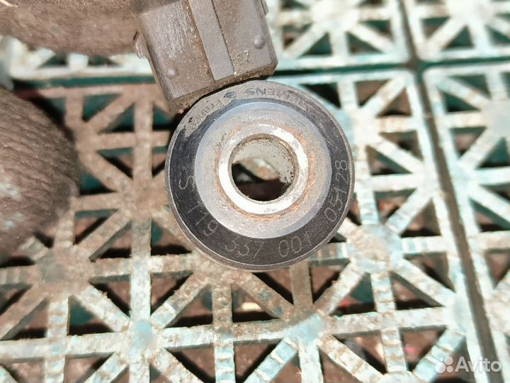 Датчик детонации Nissan Primera P12 1.6