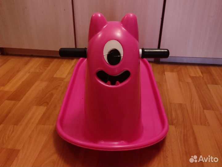 Детская качалка гусеничка розовая