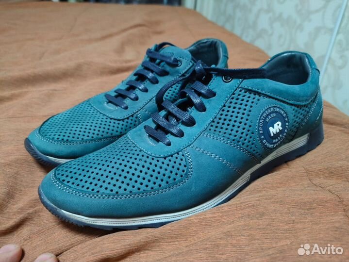 Спортивные летние туфли