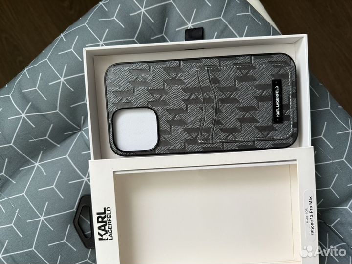 Оригинальный чехол на iPhone 13 pro max