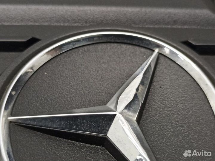 Крышка двигателя декоративная Mercedes-Benz