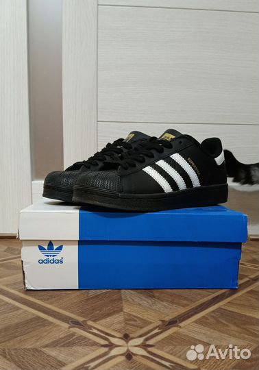 Кроссовки adidas superstar