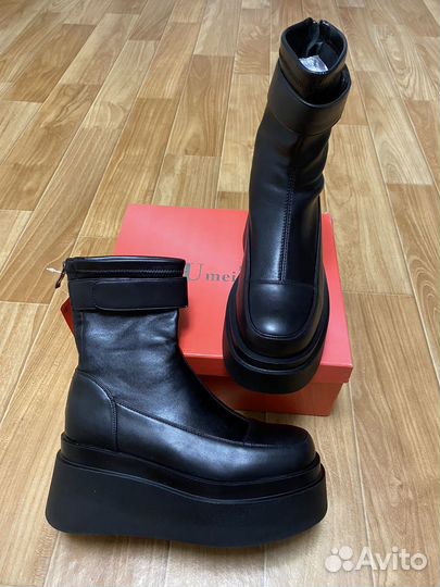 Ботинки деми на платформе