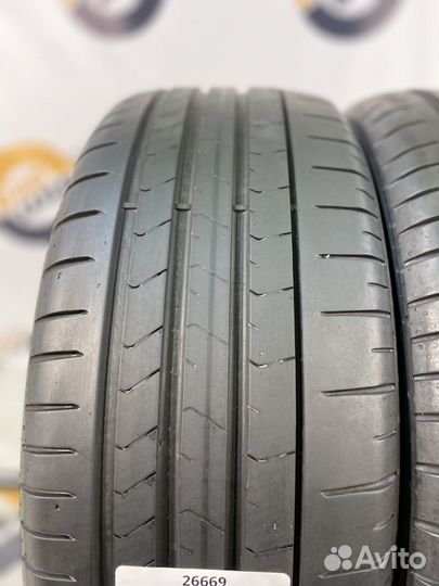 Pirelli P Zero PZ4 225/40 R19 91Y